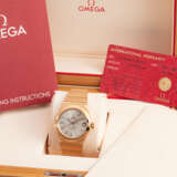 OMEGA, CONSTELLATION REF. 123.50.38.21.02.001, A LIKE-NEW AND ATTRACTIVE RED GOLD AUTOMATIC WRISTWATCH WITH BRACELET - фото 4
