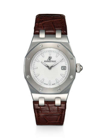AUDEMARS PIGUET, LADY ROYAL OAK, REF. 6714ST, AN ATTRACTIVE LADIES STAINLESS STEEL QUARTZ WRISTWATCH - photo 1