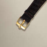 ROLEX, OYSTER PERPETUAL REF. 1005 'KHANJAR DIAL', AN ATTRACTIVE 14K GOLD WRISTWATCH MADE FOR THE SULTANATE OF OMAN - photo 4