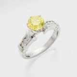 Fancy Brillantsolitär-Ring - photo 1
