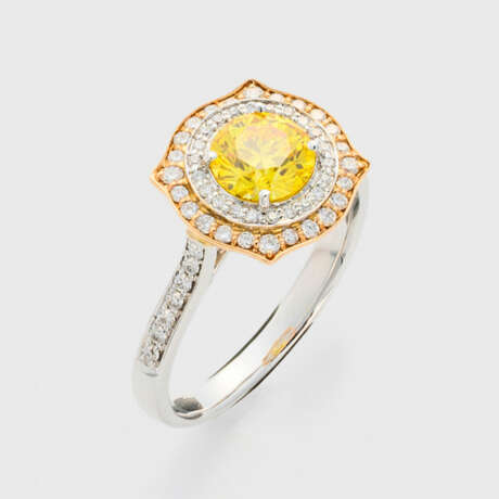 Hochfeiner Fancy Brillantsolitär-Ring - photo 1
