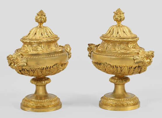 Paar Louis XVI-Ziervasen - Foto 1