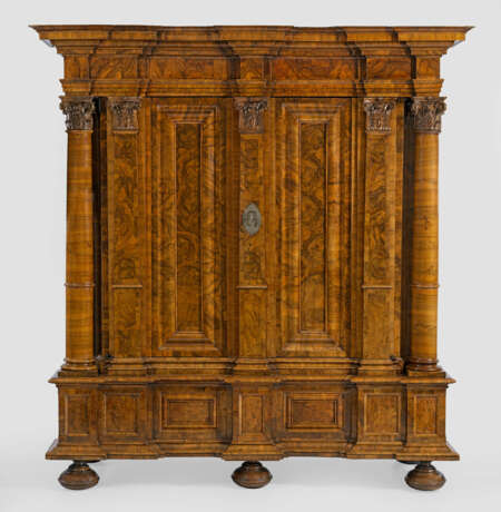 Herausragender, datierter Frankfurter Dielenschrank - photo 1