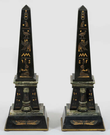 Paar Egyptian Revival-Obelisken - photo 1
