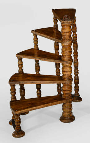 Bibliothekstreppe - photo 1