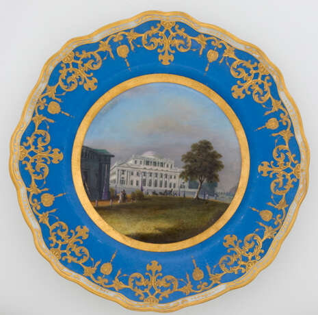 A Porcelain Dessert Plate from the Dowry Service of Grand Duchess Alexandra Nikolaevna - фото 1