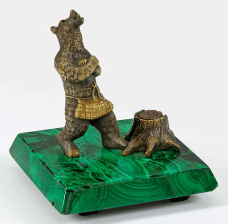 Russischer Tafelschmuck oder Briefbeschwerer mit Bärenfigur - photo 1