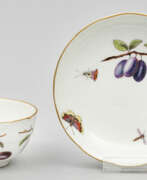 Produits en porcelaine. Koppchen mit Pflaumenzweig