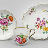 Blattschale und Kaffeetasse mit Blumendekor - photo 1