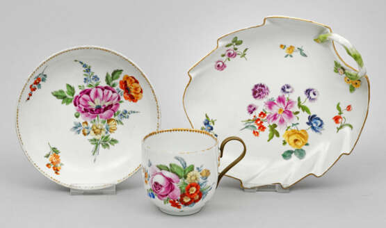 Blattschale und Kaffeetasse mit Blumendekor - photo 1