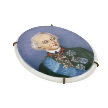 Porcelain medallion with a portrait of A.V. Suvorov. Russia. 19th century Porcelain Hand Painted realism 19th century - photo 2