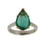 18K Gold Ring with Teardrop Emerald and Diamonds Diamonds 21th century - photo 2