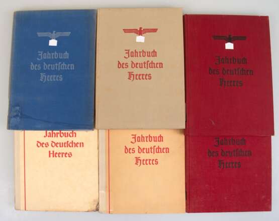 6 x "Jahrbuch des Deutschen Heeres" 1937 - 1942, Verlag von Breitkopf & Härtel in Leipzig, jeweils mit zahlreichen Abbildungen, altersbedingte Gebrauchspuren - photo 1