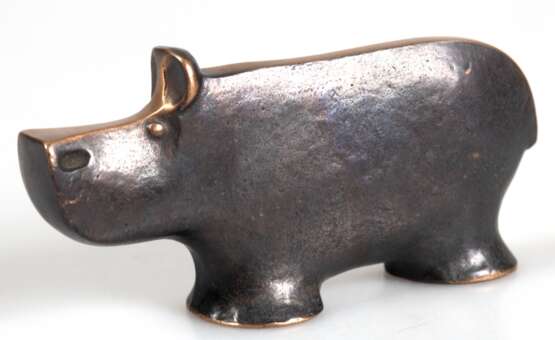 Bronze-Figur "Nilpferd", Reimund Schmelter, Cleve Art-line, braun patiniert, 8x16x3,7 cm - photo 1
