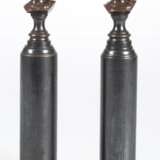 Paar Jugendstil-Büsten auf Säule, Bronze, braun und metallicfarben gefaßt, H. 20,5 cm - Foto 1