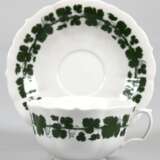 Meissen-Teetasse, Weinlaub, Schwertermarke mit 4 Schleifstrichen - photo 1