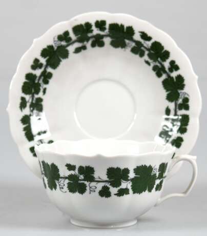 Meissen-Teetasse, Weinlaub, Schwertermarke mit 4 Schleifstrichen - photo 1
