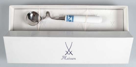 Meissen-Honiglöffel, Porzellangriff mit Zwiebelmusterbordüre, 1. Wahl, L. 16 cm, im Karton - photo 1