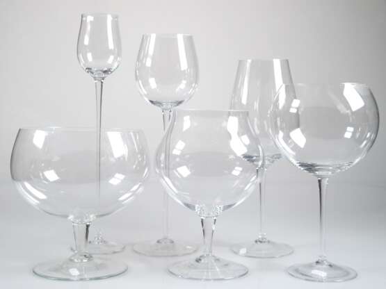 6 große diverse Gläser, Moser Karlsbad, gemarkt, Klarglas, verschiedene Formen, H. 24,5 cm - 45,5 cm - photo 1