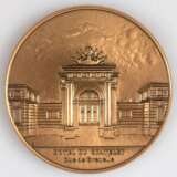 Goldbronze-Medaille ausgegeben vom Ministerium für Arbeit und Soziale Angelegenheiten für Jacques Barrot (1937-2014), 81 mm, 263,36 g - photo 1