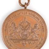 Tragbare Bronze-Medaille "Erinnerung an den 22. Verbandstag der Bäckerinnen in Stendal", 37 mm, 22,06 g - photo 1