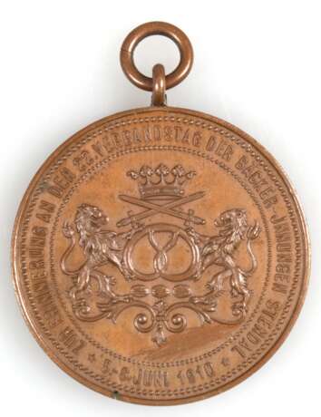 Tragbare Bronze-Medaille "Erinnerung an den 22. Verbandstag der Bäckerinnen in Stendal", 37 mm, 22,06 g - photo 2