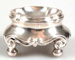 Salzschälchen, 830er Silber, Dänemark, auf 4 Füßen, Gew. 54 g, 5x8,2x6,5 cm