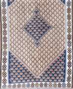 Overview. Kelim, Persien, hellgrundig, geometrisch blau gemustert, 163x100 cm