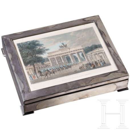 Silberne Zigarettenschachtel mit preußischen Kürassieren, um 1910 - photo 1