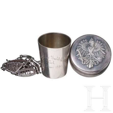 Silberbecher, Dose und patriotische Kette, 1894 - 1918 - фото 1
