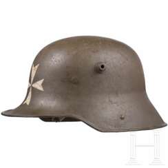 Stahlhelm M 16 mit Freikorpszeichen
