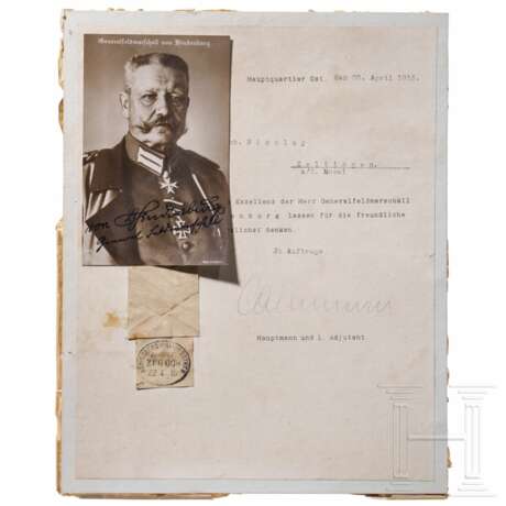 GFM Paul von Hindenburg (1847 - 1934) - signiertes Portraitfoto mit Übersendungsschreiben sowie fünf weitere Fotos - Foto 1