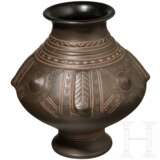 Porzellanmanufaktur Allach - Buckelurne mit germanischen Motiven - photo 2
