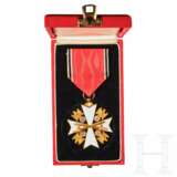 An Order of the German Eagle 5th Class 1943-45 with Swords by Godet & Co., in its original case of issue - photo 1