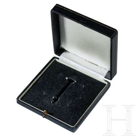 A case for a German Cross in Gold, by Fritz Zimmermann - photo 5