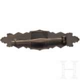 Nahkampfspange in Bronze, Hersteller A.G.M.u.K. - photo 3
