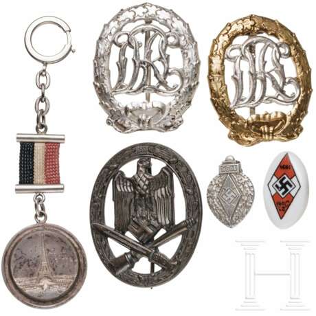 Kleine Ordens- und Abzeichensammlung - Foto 1