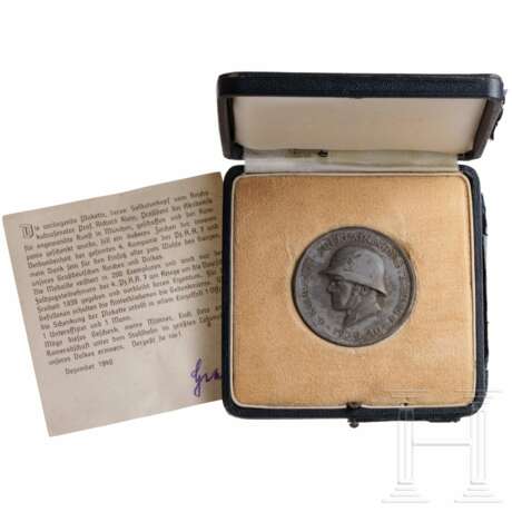 Erinnerungsmedaille der 4. Panzerdivision im Etui mit Beilage, Deschler - photo 1