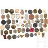 Sammlung von Veranstaltungs-, Tagungs- und WHW-Abzeichen - photo 1