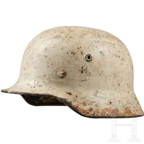 Stahlhelm M 40 mit Wintertarnanstrich - фото 1