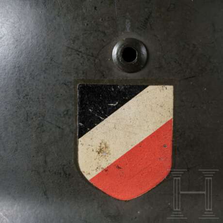 Stahlhelm M 35 mit beiden Abzeichen, Q64 - photo 9