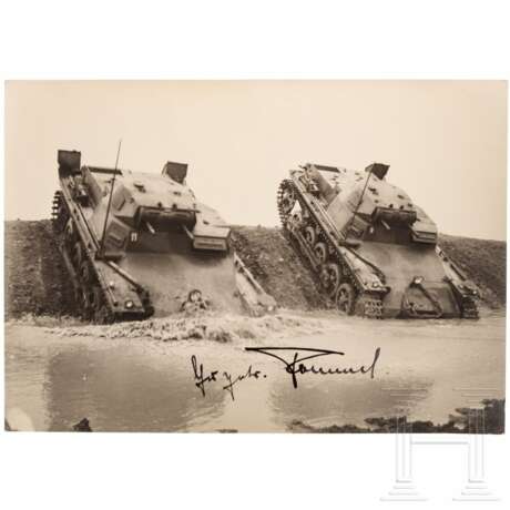 GFM Erwin Rommel - eigenhändig signiertes Foto, um 1838/39 - photo 1