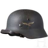 Stahlhelm M40 der Luftwaffe mit 1 Helmabzeichen, T769 - Foto 2