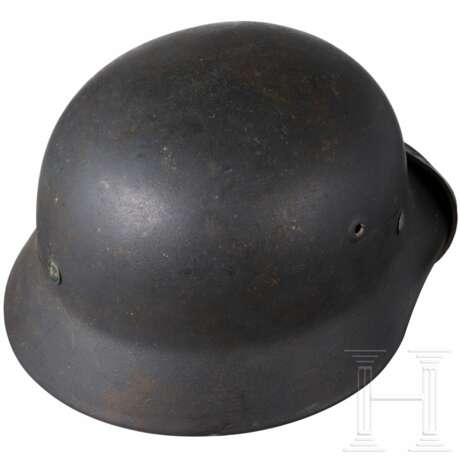Stahlhelm M40 der Luftwaffe mit 1 Helmabzeichen, T769 - Foto 4