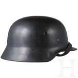 Stahlhelm M40 mit 1 Abzeichen - photo 2