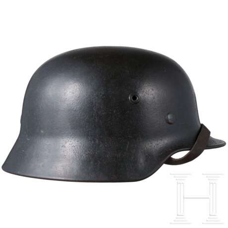 Stahlhelm M40 mit 1 Abzeichen - photo 2