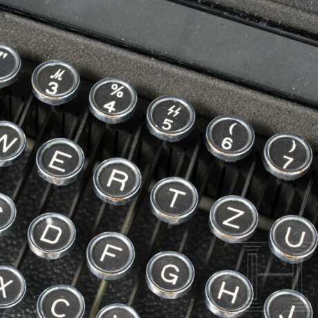 SS-Dienstschreibmaschine des italienischen Herstellers Olivetti vom Typ "Studio 42" - фото 3