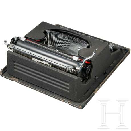 SS-Dienstschreibmaschine des italienischen Herstellers Olivetti vom Typ "Studio 42" - фото 6
