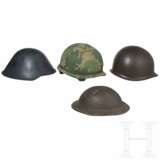 Sieben internationale Stahlhelme, 20. Jhdt. - photo 4