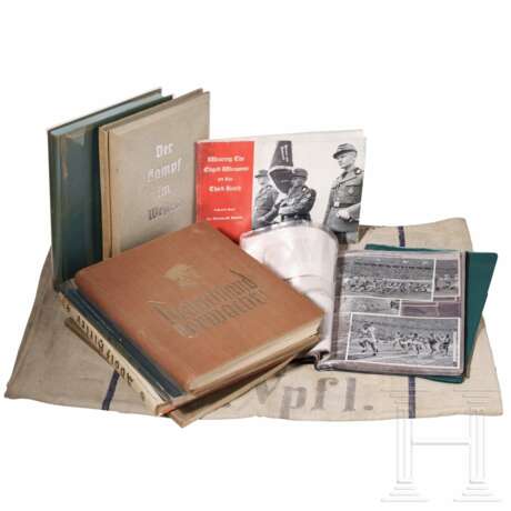 Kleines Konvolut Alben und Bücher - фото 1